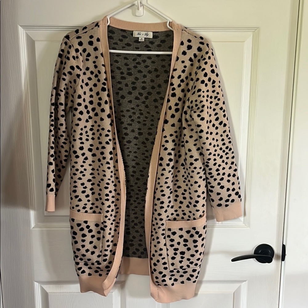 Women's Tan and Black Sweater